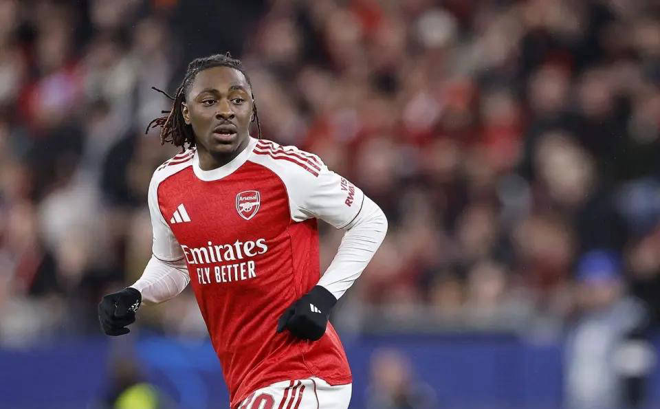 阿森纳凭借埃泽精彩世界波率队2-0取胜，成功淘汰德甲劲旅挺进欧冠八强